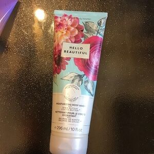 Bath & Bodyworks Moisturizing Body Wash scent Hello Beautiful